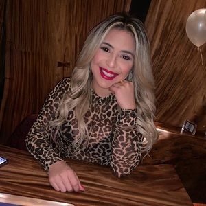 Meet your Posher, Manoela